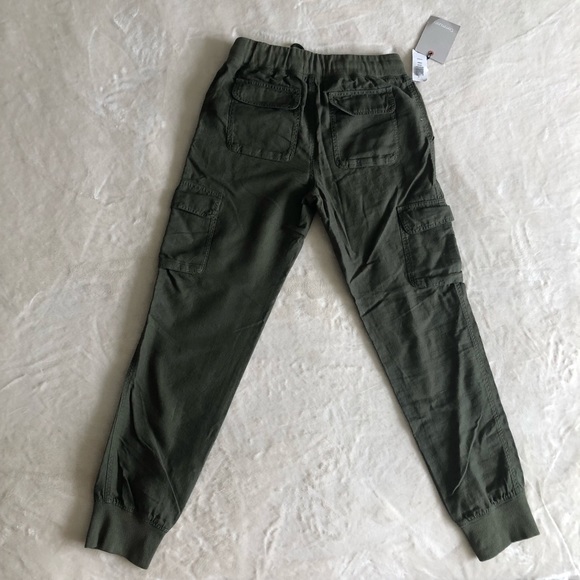 SOLD Aritzia Community Cebu Cargo Pants Green - Picture 5 of 12